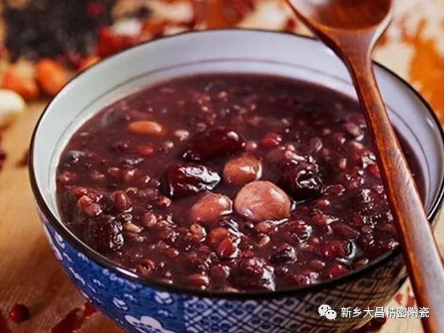過(guò)了臘八就是年，辭舊迎新盼團(tuán)圓！